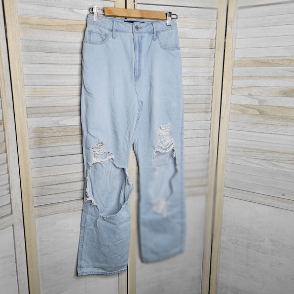 Hollister Ultra High Rise 5 Regular 26 Waist Light Womens Juniors Jeans - Picture 1 of 7